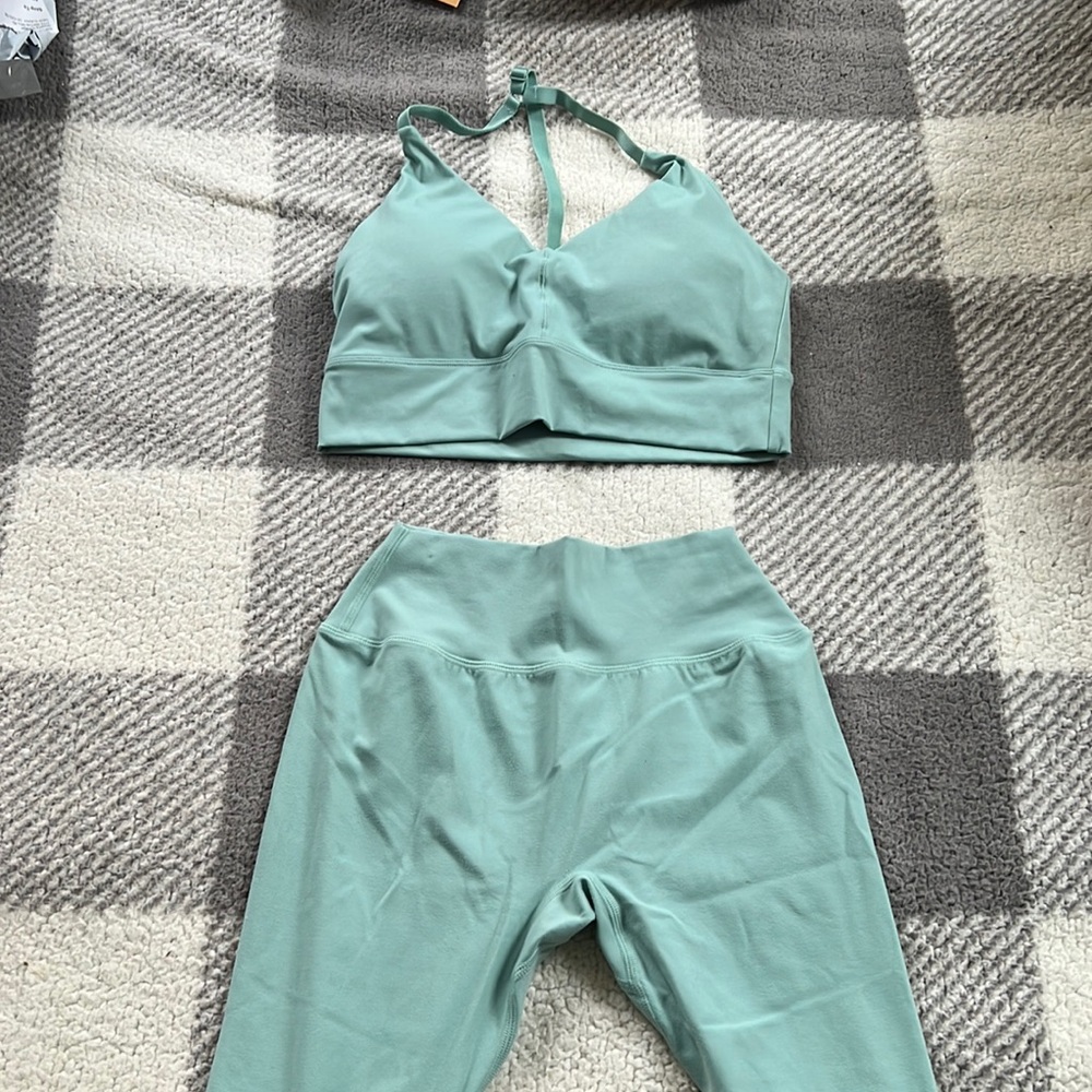 Alphalete Workout Set